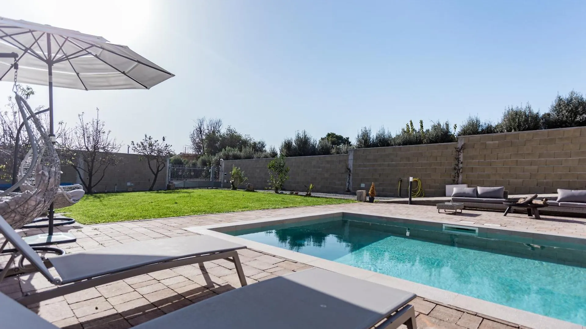 Villa With Heated Pool Quartu Sant'Elena 0*,