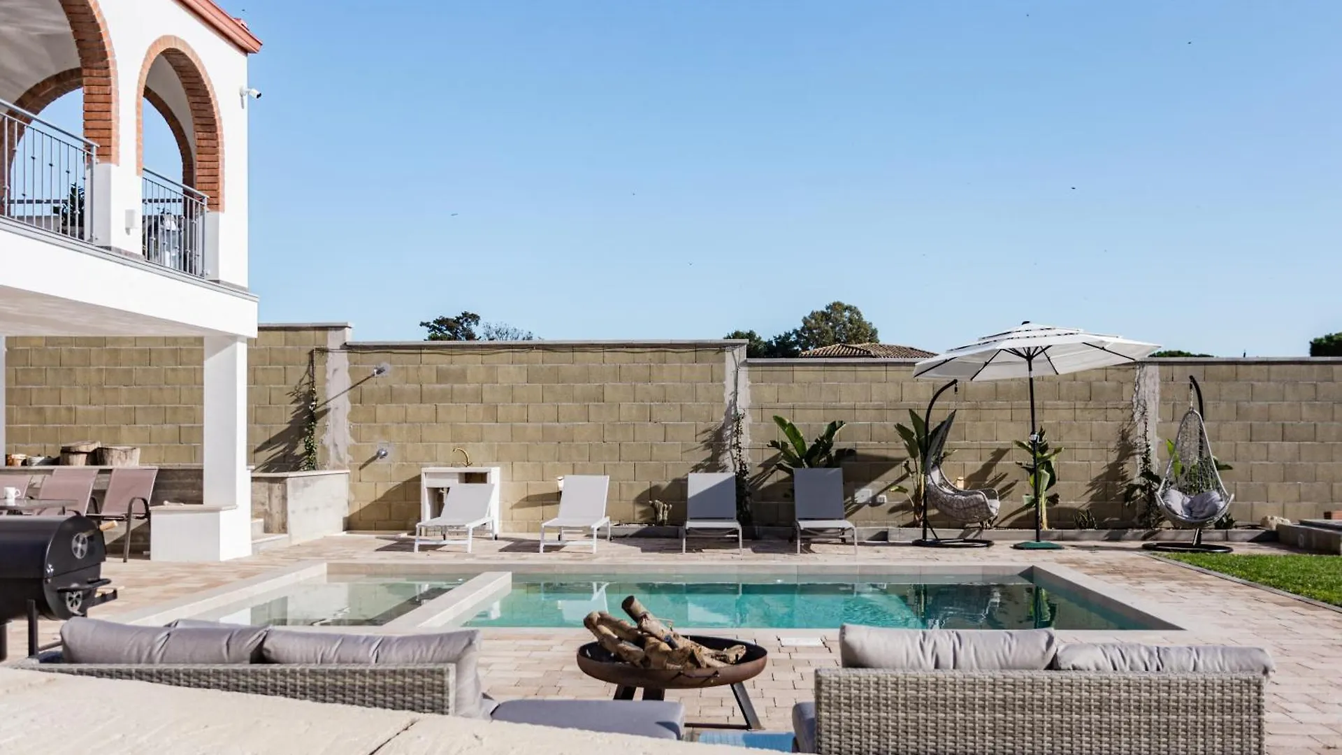 Villa With Heated Pool Quartu Sant'Elena