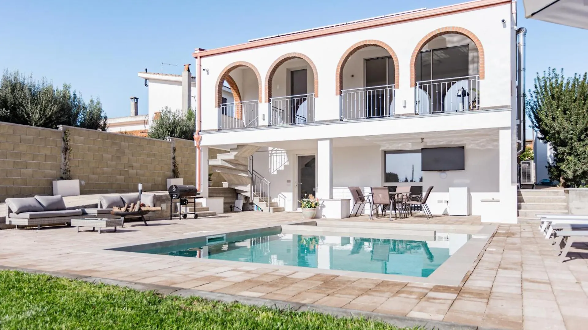 Villa With Heated Pool Quartu Sant'Elena 0*,  Italy